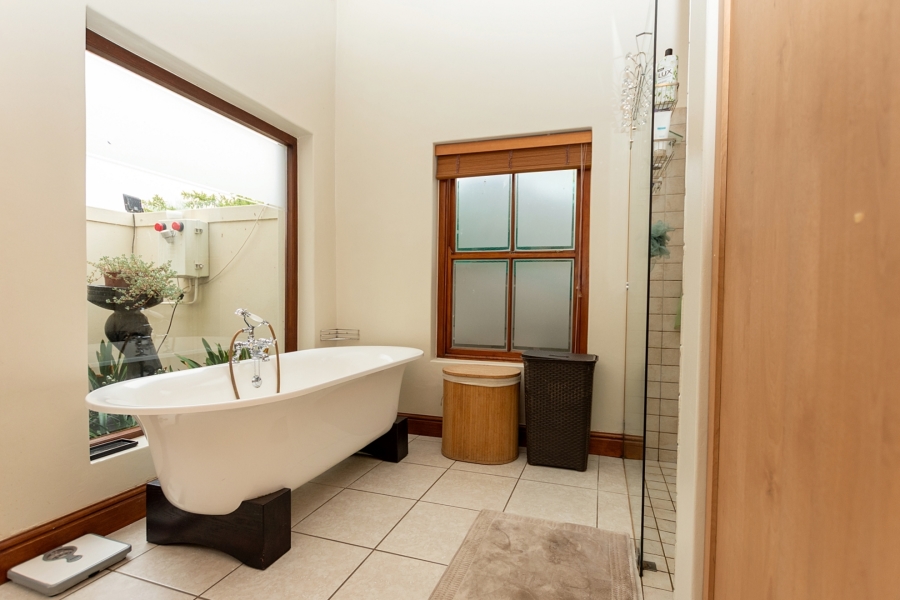 6 Bedroom Property for Sale in Riebeek Kasteel Western Cape